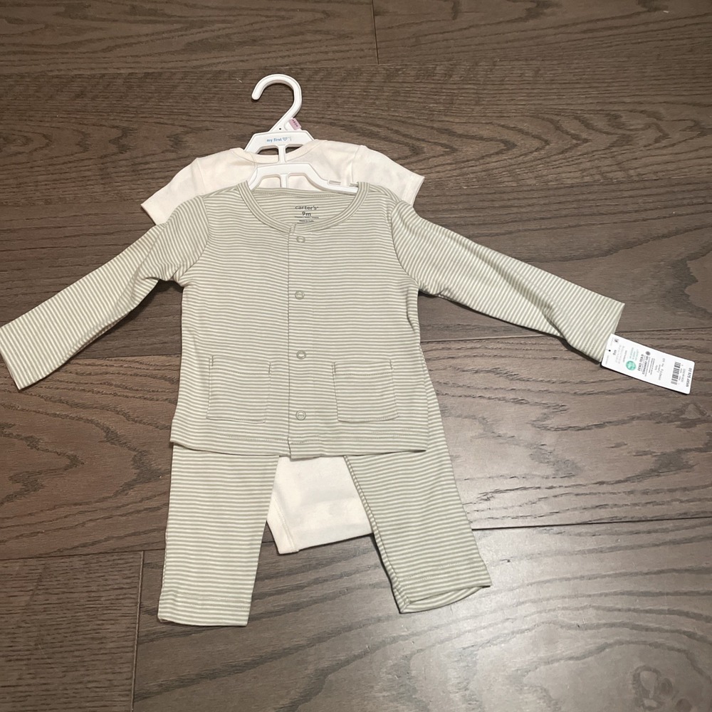 New- Carter's 3 Piece Green Striped 100% Cotton Layette Set Size 9 Months